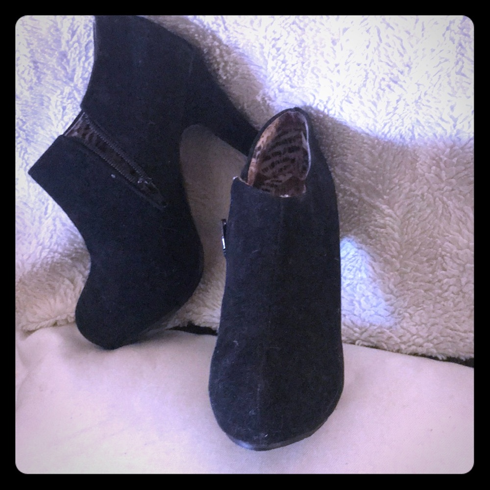 Heeled booties/ Never worn